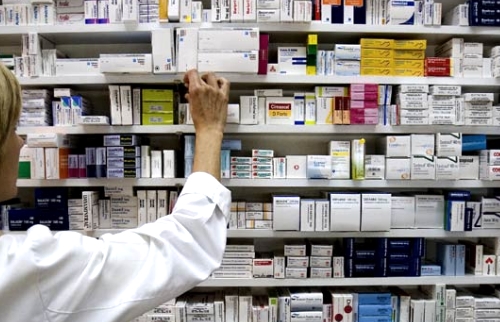 Sernac demanda a Salcobrand, Cruz Verde y Farmacias Ahumada y pide compensaciones para los consumidores