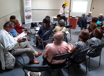 Metropolitana: SERNAC dicta charlas de Educación Financiera a personas mayores