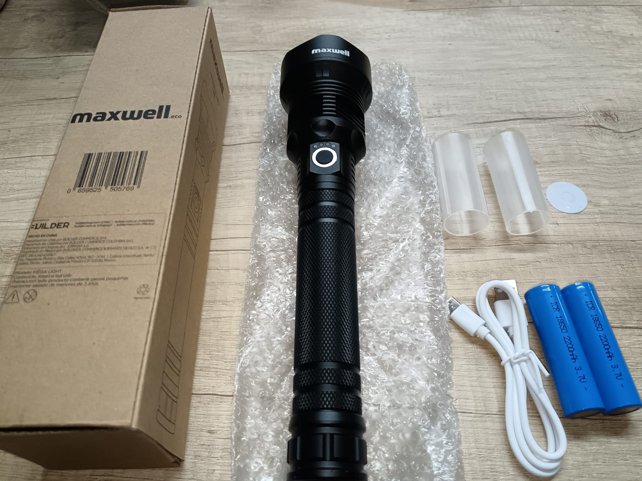 Alerta de Seguridad: Linterna LED Táctica Maxwell, modelo Mega Light, Recargable Zoom Alcance +700m Negro, año 2026. Alerta de Seguridad: Linterna LED Táctica Maxwell, modelo Mega Light, Recargable Zoom Alcance +700m Negro, año 2026.