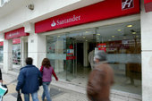 Sernac ofició Banco Santander tras nueva caída de sus sistemas de pagos. Foto: Emol.com