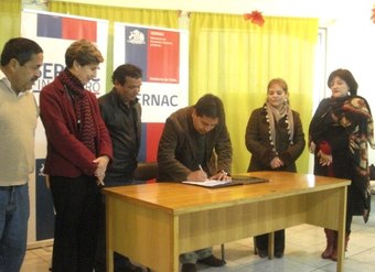 Foto firma con Unión Comunal del Juntas de Vecinos de Huasco