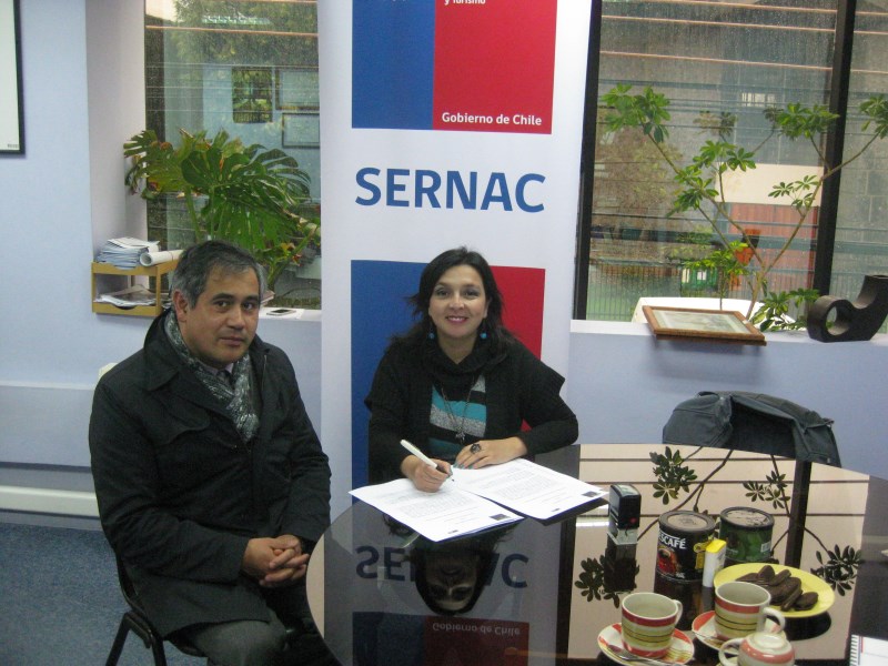 Los Ríos: Sernac firmó convenios de colaboración con liceo y organizaciones sociales de la región Los Ríos: Sernac firmó convenios de colaboración con liceo y organizaciones sociales de la región