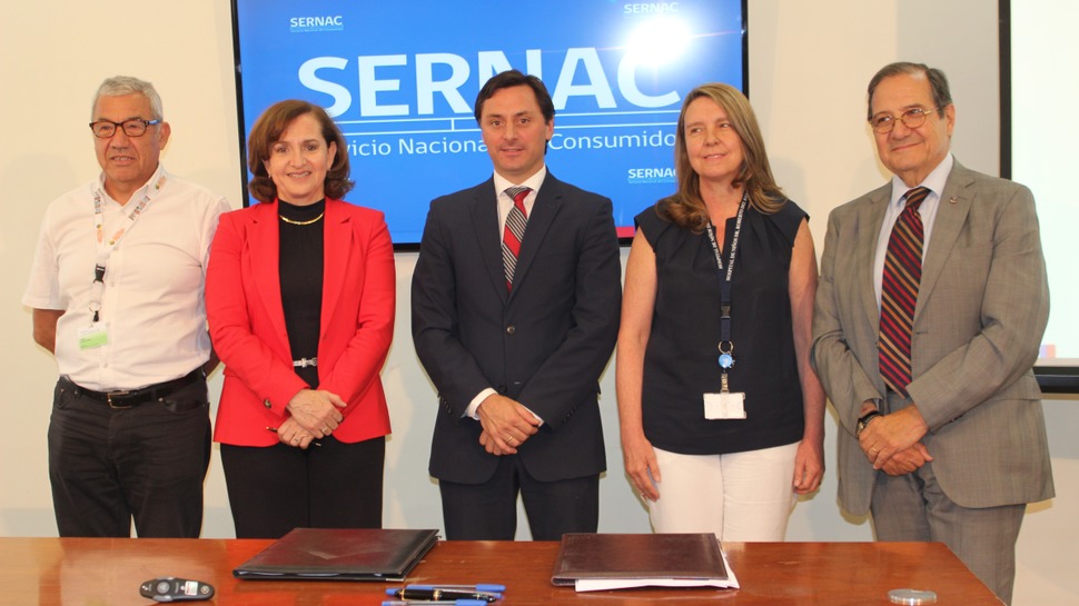 Director del SERNAC, Lucas Del Villar; Directora (s) del Hospital Roberto Del Río, Mirta Acuña; Directora (s) Hospital Exequiel González Cortés, Inés Araneda; el Presidente de la Corporación de Ayuda al Niño Quemado, (COANIQUEM), Jorge Rojas; el Director del Hospital Luis Calvo Mackenna (HLCM), Jorge Lastra.