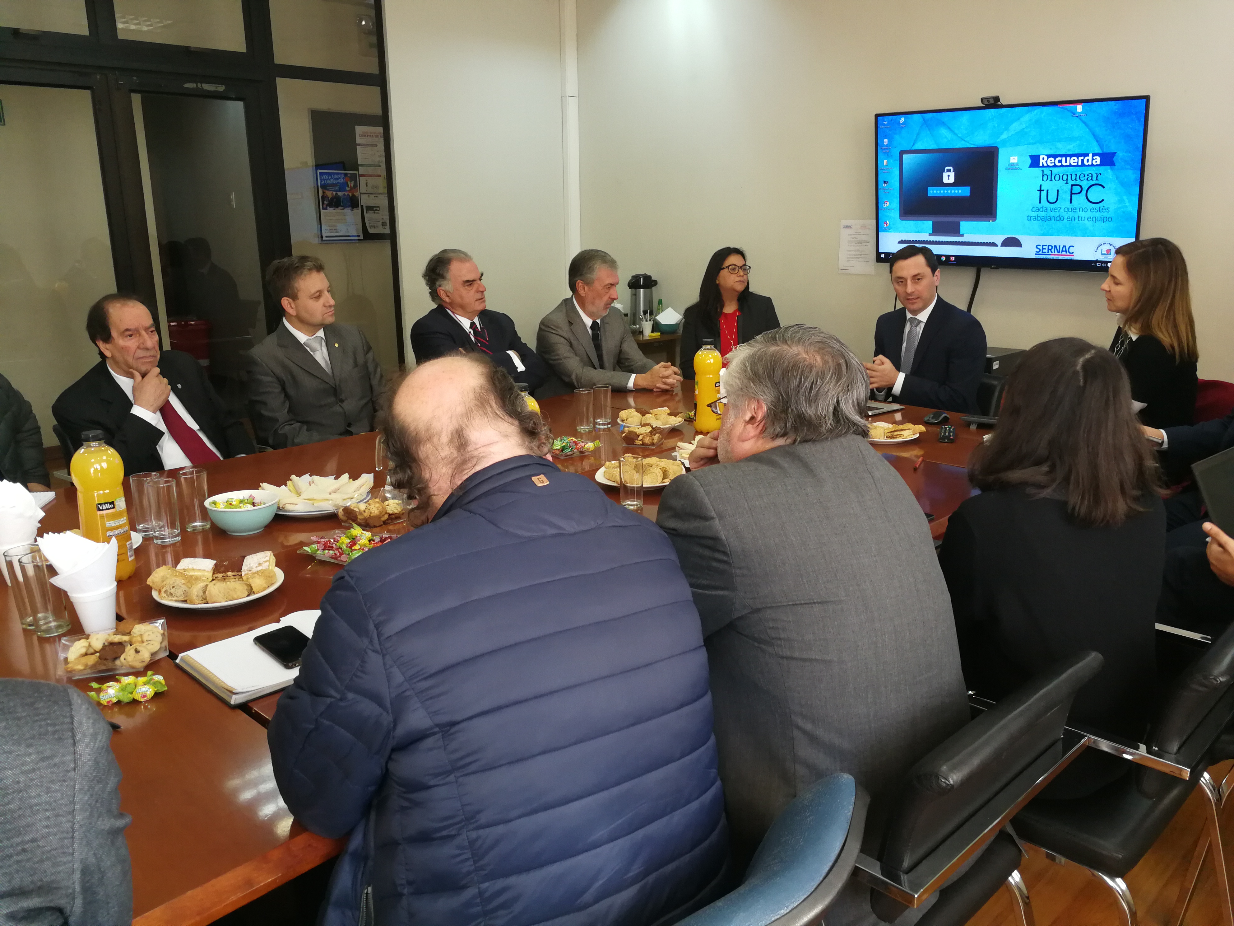 Director Nacional del SERNAC, Lucas Del Villar, en el Consejo Consultivo de la Sociedad Civil. Director Nacional del SERNAC, Lucas Del Villar, en el Consejo Consultivo de la Sociedad Civil.
