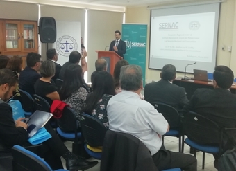 SERNAC de Antofagasta da charla a funcionarios de Juzgados de Policia Local sobre alcances de la nueva ley.