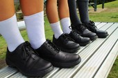 Compra y uso zapatos escolares