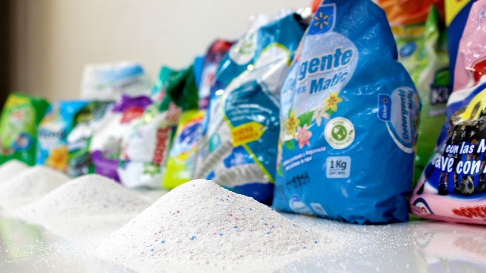Estudio del SERNAC detectó importantes diferencias en la rotulación de detergentes