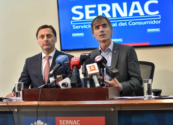 Ministro de Economía, José Ramón Valente, junto al Director Nacional del SERNAC, Lucas Del Villar, anuncian nueva versión de aplicación web No Molestar.