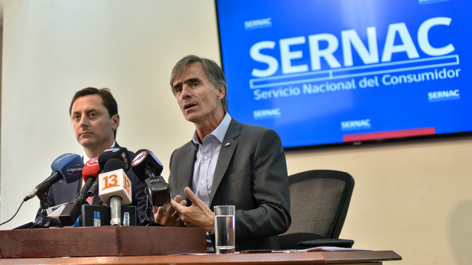 Ministro de Economía, José Ramón Valente, junto al Director Nacional del SERNAC, Lucas Del Villar, anuncian nueva versión de aplicación web No Molestar.