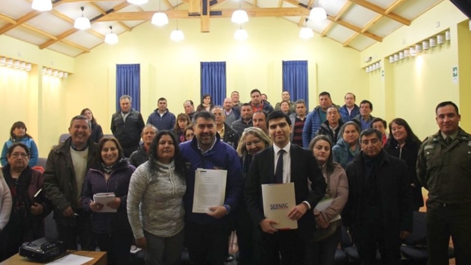 SERNAC de Ñuble y Municipalidad de Ñiquén firman convenio de cooperación que favorece a los consumidores de la localidad.