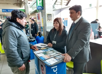 Los Lagos: Instituciones Públicas realizan feria informativa sobre consumo seguro y derecho para inmigrantes