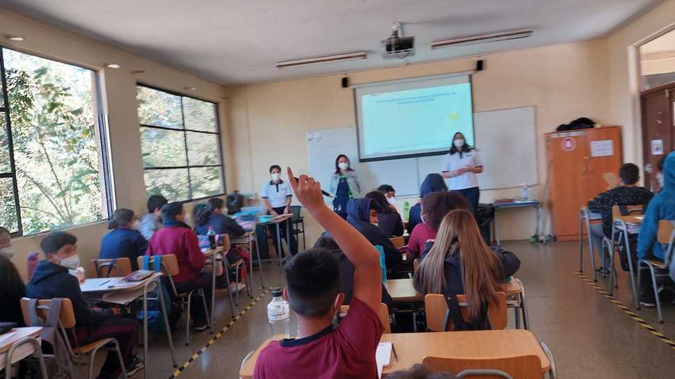 SERNAC realiza taller a estudiantes sobre educación para el consumo sostenible