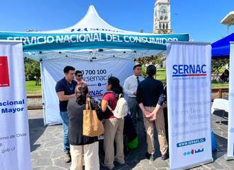 Feria del Consumidor en la Plaza Prat de Iquique, SERNAC de Tarapacá