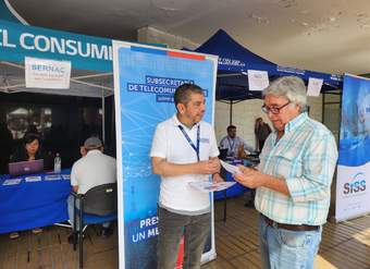 Feria del Consumidor en el frontis de la Delegación Presidencial Regional, SERNAC de Antofagasta