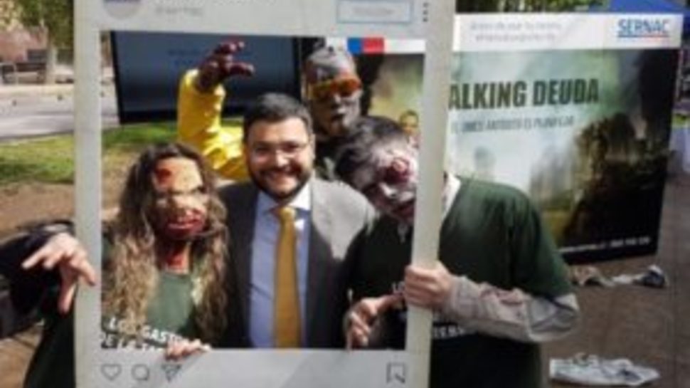 campaña The Walking Deuda