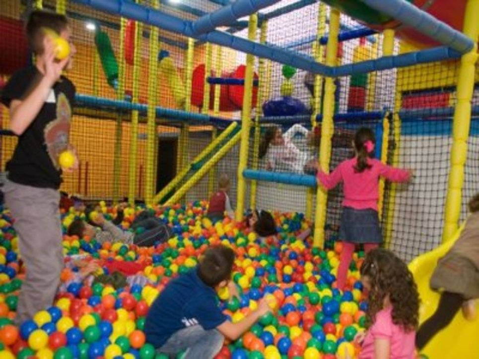 Dia Del Nino Sernac Entrega Recomendaciones Para Uso Seguro De Juegos Infantiles Sernac Informacion De Mercados Y Productos
