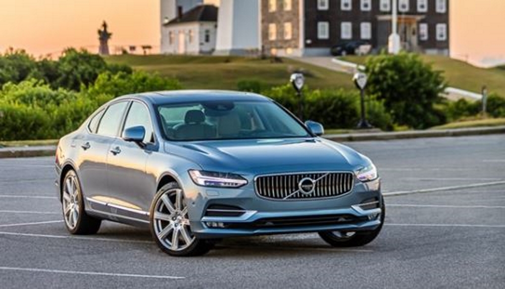 Alerta de Seguridad: vehículos marca Volvo, Series 40 y 90 (V90 CC), 2016-2019.