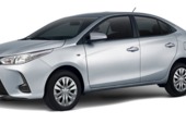 Vehículo Toyota Yaris, año 2022.