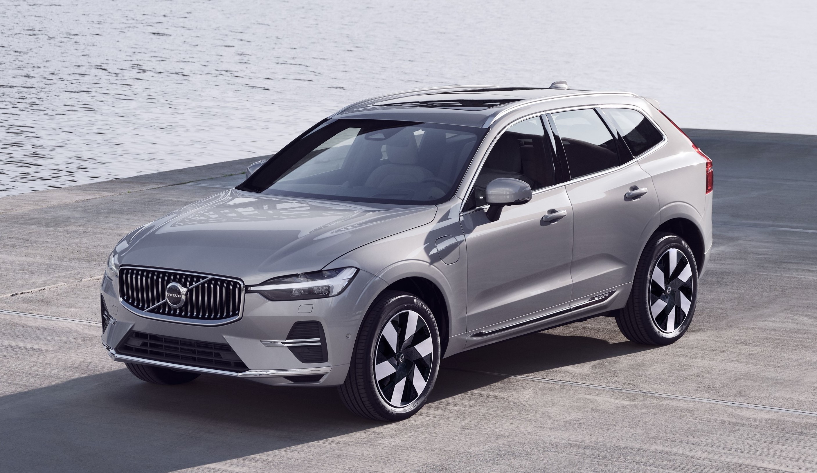 Vehículo Volvo, Modelo XC60, año 2022-2023