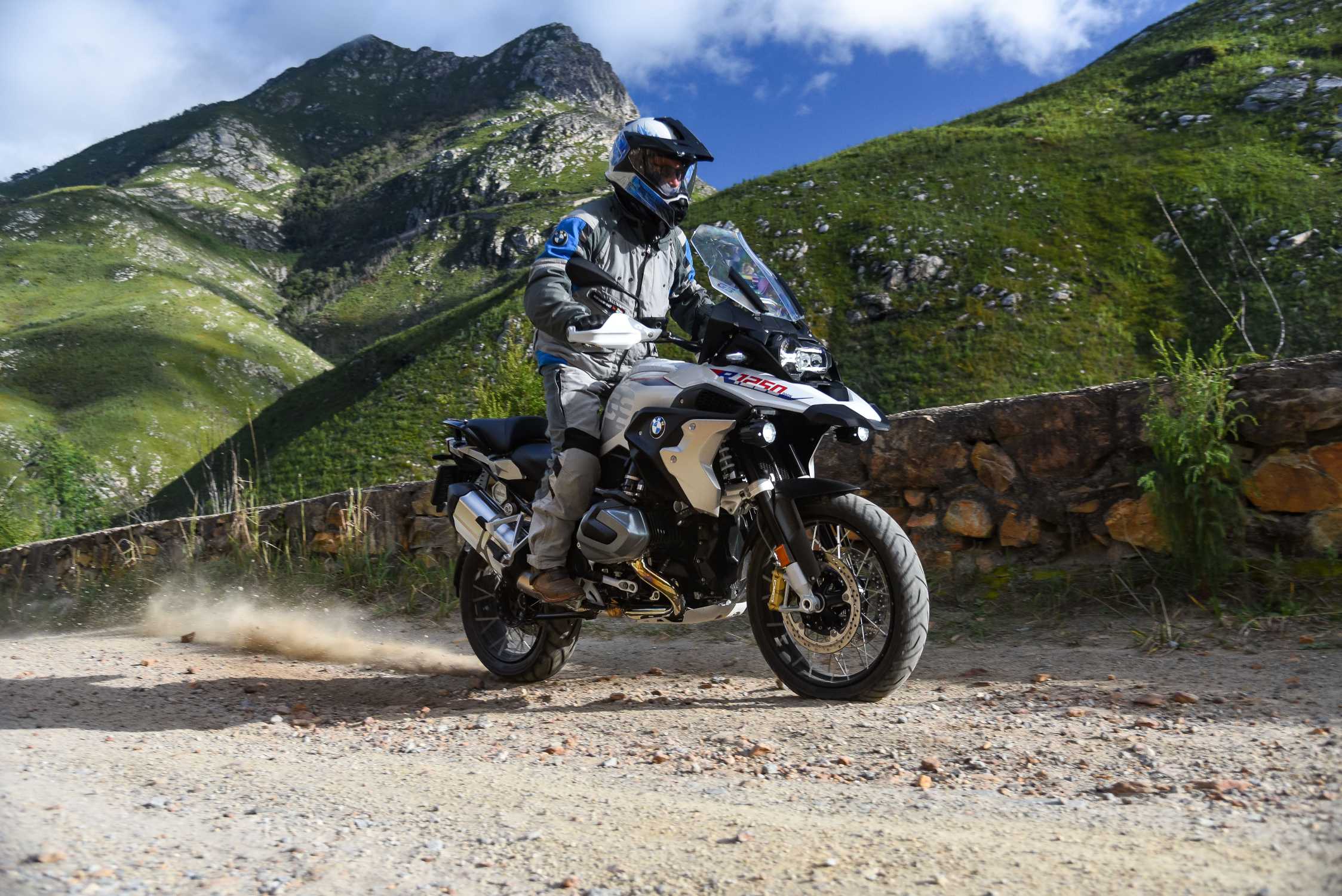 Motocicleta BMW, Modelo Serie R1250 GS, años 2018-2023.